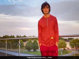 Neeraj Chopra : नीरज चोपड़ा के स्पोर्टी लुक पर फिदा हो रहे हैं फैंस, उनकी हर एक अदा बन रही है स्टाइल स्टेटमेंट, आप भी ऐसे करें कैरी Neeraj Chopra : नीरज चोपड़ा के स्पोर्टी लुक पर फिदा हो रहे हैं फैंस, उनकी हर एक अदा बन रही है स्टाइल स्टेटमेंट, आप भी ऐसे करें कैरी