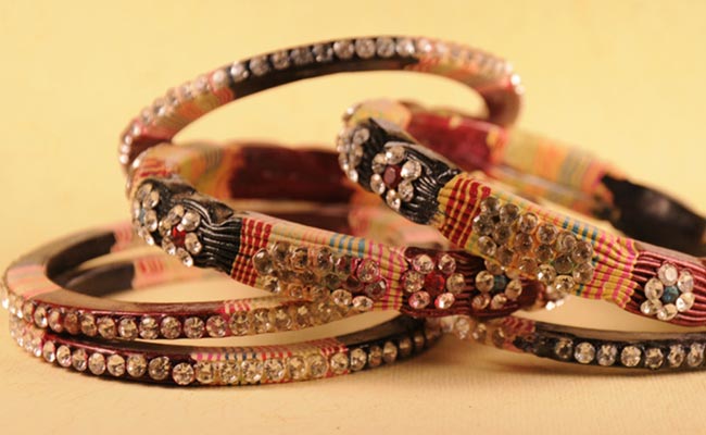 These Pretty Bangles For Girls Will Add Charm To Her Look