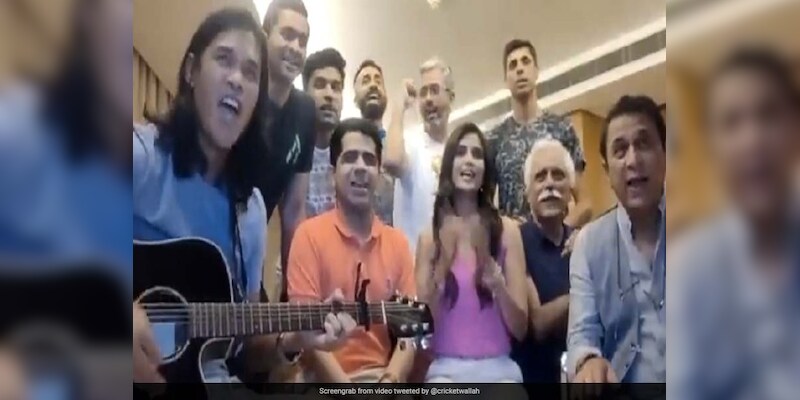 Watch: Somdev Devvarman, Sunil Gavaskar And Others Salute Tokyo Olympics Gold Medallist Neeraj Chopra With Catchy Song - Vimarsana News