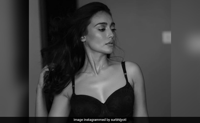 Surbhi Jyoti ने शेयर की ब्लैक एंड व्हाइट ग्लैमरस फोटो, बोलीं- थोड़ा खोया थोड़ा पाया...