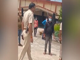 MP: रोजगार मेले में शामिल होने आए युवाओं को गालियां देते हुए थानेदार का वीडियो वायरल, SP ने दिए जांच के आदेश MP: रोजगार मेले में शामिल होने आए युवाओं को गालियां देते हुए थानेदार का वीडियो वायरल, SP ने दिए जांच के आदेश