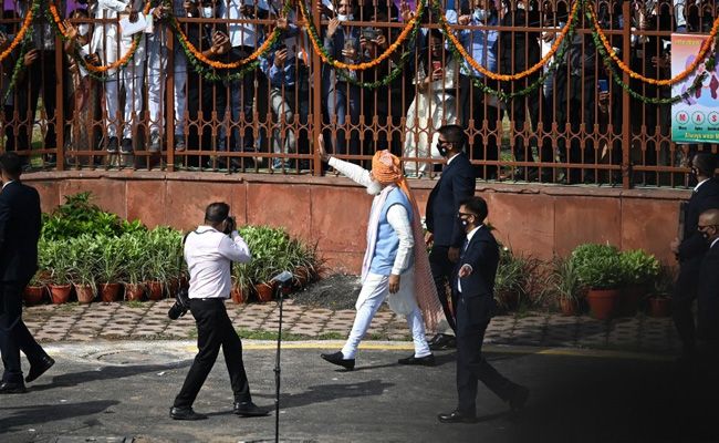Nehru In PM's Independence Day Tribute To Leaders: "Nation Indebted"