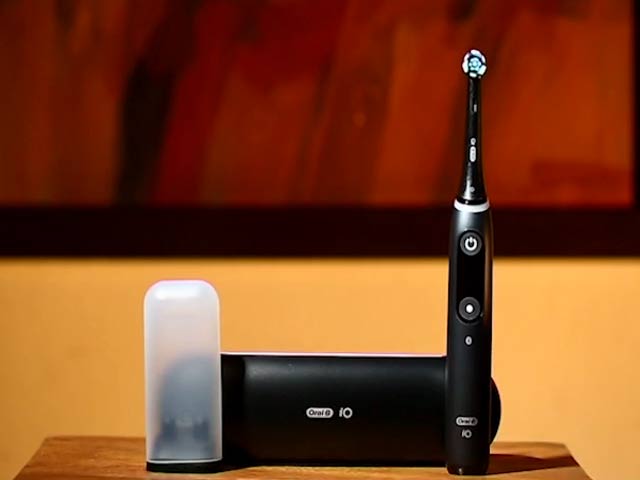 Oral B iO Series 8 Toothbrush Review