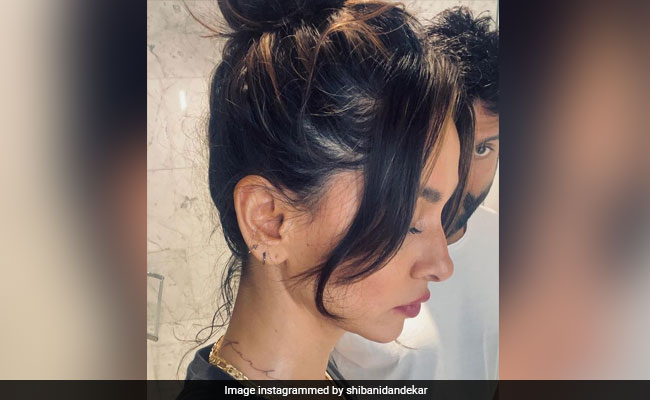 "Special Guy" Farhan Akhtar Loves Shibani Dandekar's New Tattoo