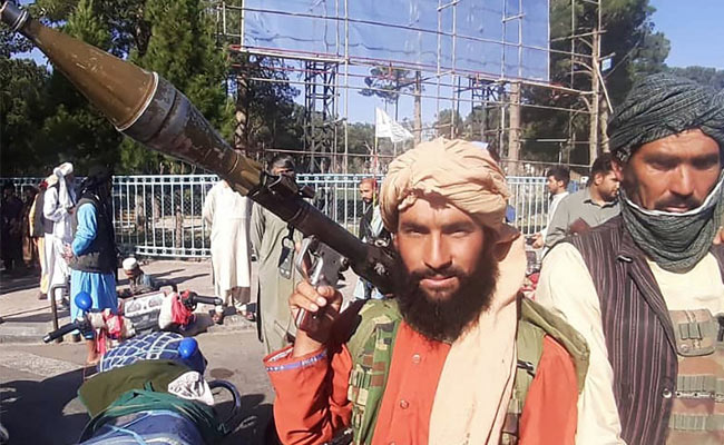 जलालाबाद पर भी तालिबान का कब्ज़ा, अब काबुल ही रह गया अफगानिस्तान सरकार के पास : AFP