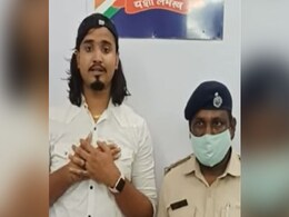 चलती ट्रेन के बीच रेल ट्रैक पर बैठ वीडियो बनाना युवक को पड़ा भारी, 7 लाख फॉलोवर से की ये अपील चलती ट्रेन के बीच रेल ट्रैक पर बैठ वीडियो बनाना युवक को पड़ा भारी, 7 लाख फॉलोवर से की ये अपील