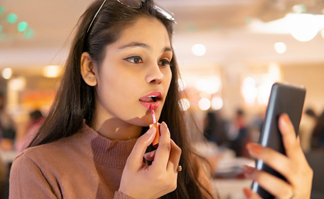 These Neutral Mauve Lipsticks Are Good For Every Skin Tone