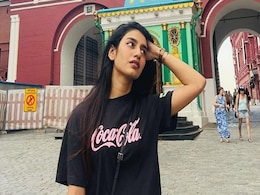 क्राइम-थ्रिलर 'लव हैकर्स' में नजर आएंगी प्रिया प्रकाश वारियर, कोरोना के बीच रूस में हुई थी फिल्म की शूटिंग क्राइम-थ्रिलर 'लव हैकर्स' में नजर आएंगी प्रिया प्रकाश वारियर, कोरोना के बीच रूस में हुई थी फिल्म की शूटिंग