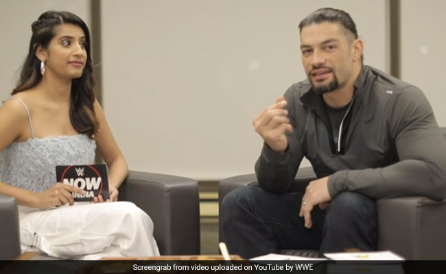 डब्ल्यूडब्ल्यूई सुपरस्टार रोमन रेंस ने खाई सोनपापड़ी, बोले- ये तो एक नंबर है...देखें Video
