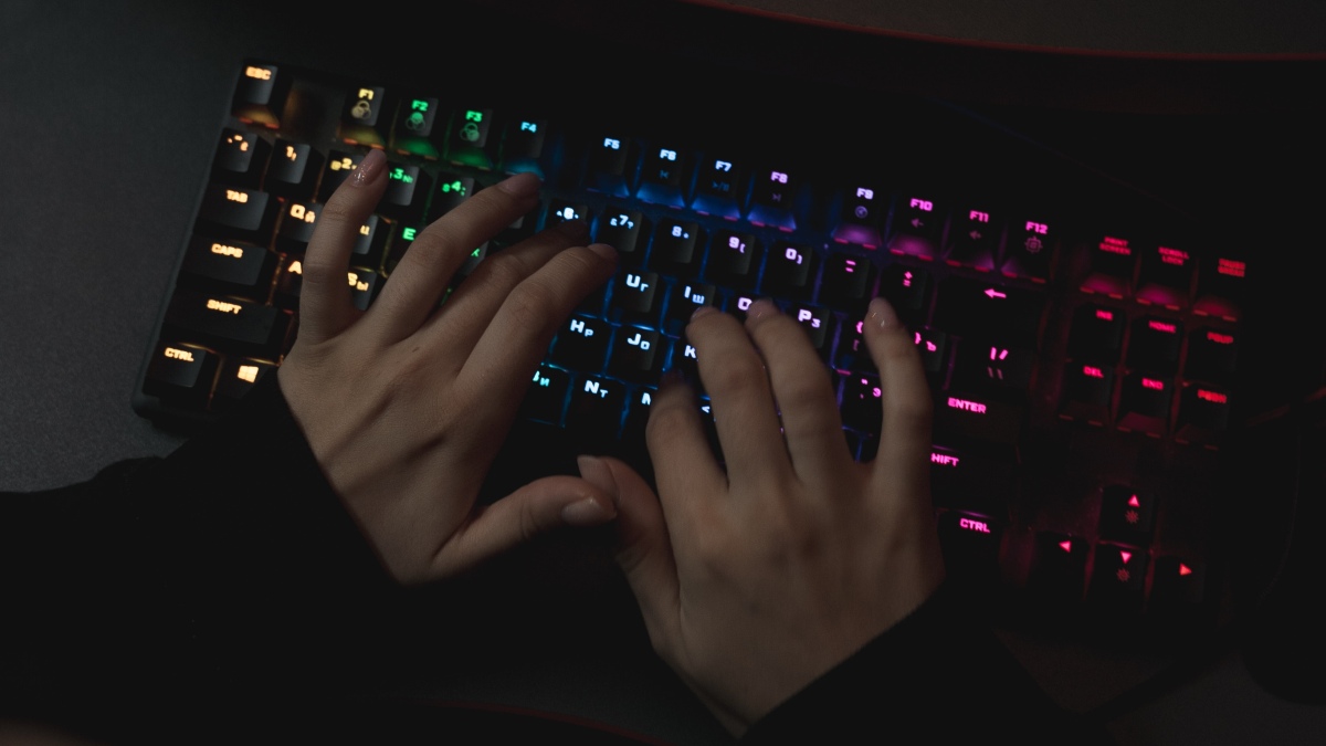 AI Tool Can Steal Passwords With 93% Accuracy By Listening To Keystrokes: Study