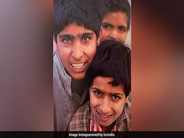 राजीव गांधी की नज़रों से देखें भारत: वो तस्वीरें जो उन्होंने खुद कैमरे में की थीं कैद राजीव गांधी की नज़रों से देखें भारत: वो तस्वीरें जो उन्होंने खुद कैमरे में की थीं कैद