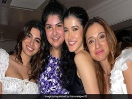 रिया कपूर की रिसेप्शन पार्टी में यूं एंजॉय करती नजर आईं कपूर सिस्टर्स...देखें Inside Photos रिया कपूर की रिसेप्शन पार्टी में यूं एंजॉय करती नजर आईं कपूर सिस्टर्स...देखें Inside Photos