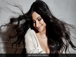 शादी के बाद सोनम कपूर की बहन रिया का दिखा स्टाइलिश अवतार, इंटरनेट पर धमाल मचा रहा नया लुक  शादी के बाद सोनम कपूर की बहन रिया का दिखा स्टाइलिश अवतार, इंटरनेट पर धमाल मचा रहा नया लुक