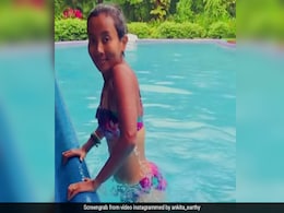 मिलिंद सोमन की पत्नी अंकिता का पूल वीडियो वायरल, बोलीं- दूसरों से खुद को कंपेयर मत करो...  मिलिंद सोमन की पत्नी अंकिता का पूल वीडियो वायरल, बोलीं- दूसरों से खुद को कंपेयर मत करो...