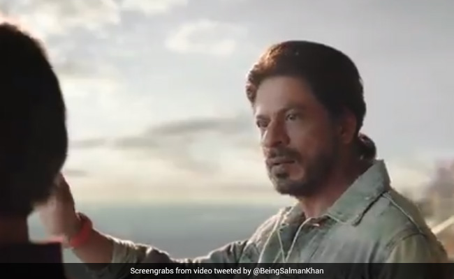 Salman Khan, Responsible For Shah Rukh Khan's FOMO, Is Trying To Make Up For It