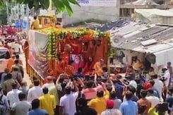 CBI Takes Over Probe Into Seer's Alleged Suicide, Team Heads To Prayagraj CBI Takes Over Probe Into Seer's Alleged Suicide, Team Heads To Prayagraj