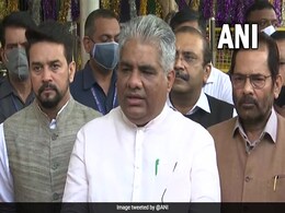 Bhabanipur Bypoll: 'बंगाल में चुनाव और हिंसा एक-दूसरे के पर्याय', दिलीप घोष पर हमले के बाद चुनाव आयोग से मिले BJP नेता  Bhabanipur Bypoll: 'बंगाल में चुनाव और हिंसा एक-दूसरे के पर्याय', दिलीप घोष पर हमले के बाद चुनाव आयोग से मिले BJP नेता