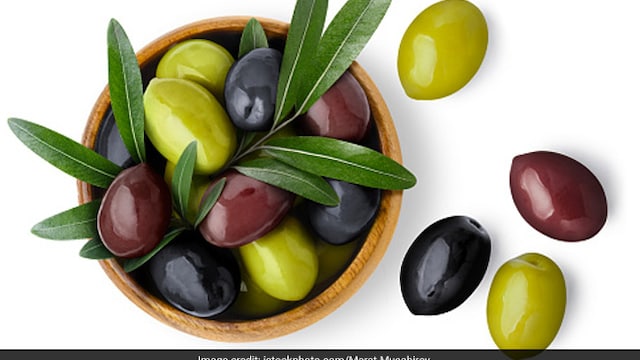 Incorporating olive leaves into your daily routine can provide a natural boost to your health