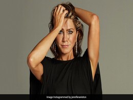 Jennifer Aniston Is Soon Adding Beauty Mogul To Her List Of Achievements With <i>LolaVie</i> Jennifer Aniston Is Soon Adding Beauty Mogul To Her List Of Achievements With <i>LolaVie</i>