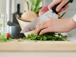 Kitchen Tips: Pankaj Bhadouria Shares Tips To Hold And Use A Knife 