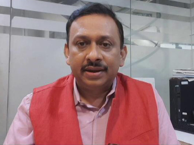 कोलकाता की जीत, हावी रहे गेंदबाज़