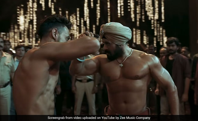 <I>Antim</i> Song <I> Vighnaharta</i>: Salman Khan And Aayush Sharma's Shirtless Face Off, Bonus: Varun Dhawan