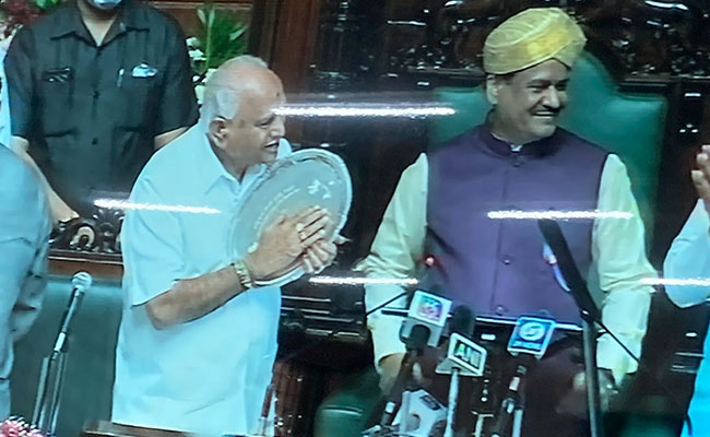 Lok Sabha Speaker Addresses Karnataka Assembly, Congress Boycotts Session