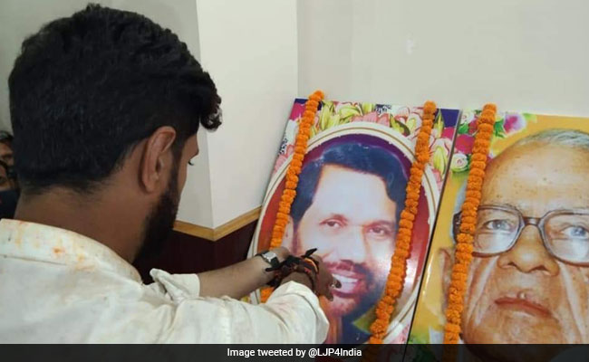 Chirag Paswan Tweets Letter From PM On Father's Death Anniversary Event