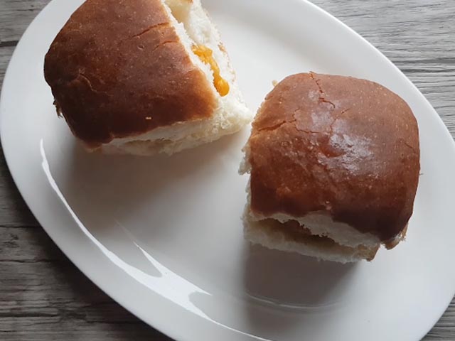 How To Make Chicken Vada Pav Easy Chicken Vada Pav Recipe