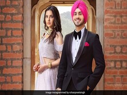 सिंगर से डायरेक्टर बनीं नेहा कक्कड़, रिलीज हुआ रोहनप्रीत सिंह और जैस्मिन भसीन का ‘पीने लगे हो’ गाना सिंगर से डायरेक्टर बनीं नेहा कक्कड़, रिलीज हुआ रोहनप्रीत सिंह और जैस्मिन भसीन का ‘पीने लगे हो’ गाना