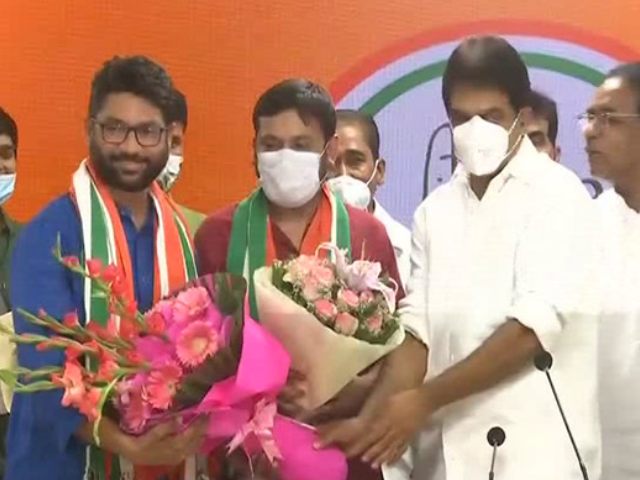Kanhaiya Kumar Joins Congress, Jignesh Mevani Extends Support To Party