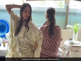 Malaika Arora बहन अमृता के धोखे का हुईं शिकार, डांस करते हुए यूं दिया धक्का- देखें Video Malaika Arora बहन अमृता के धोखे का हुईं शिकार, डांस करते हुए यूं दिया धक्का- देखें Video