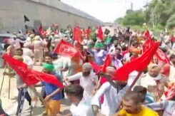 Sukhbir Singh Badal's 100-Day Poll Campaign Disrupted By Protesting Farmers Sukhbir Singh Badal's 100-Day Poll Campaign Disrupted By Protesting Farmers
