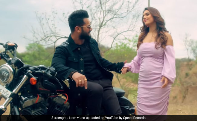 Khesari Lal Yadav Song: खेसारी लाल के सॉन्ग 'तेरे मेरे दरमियां' का कोहराम, एक दिन में Video 64 लाख के पार