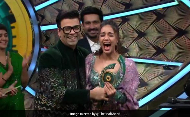 Bigg Boss OTT Winner: Divya Agarwal ने जीता शो, गौहर खान ने किया ट्वीट