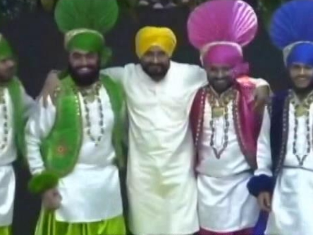 Watch: Punjab Chief Minister's Impromptu Bhangra At College Event