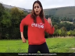 सरगुन मेहता ने बीच सड़क पर पंजाबी गाने पर किया जोरदार डांस, बार-बार देखा जा रहा Video सरगुन मेहता ने बीच सड़क पर पंजाबी गाने पर किया जोरदार डांस, बार-बार देखा जा रहा Video