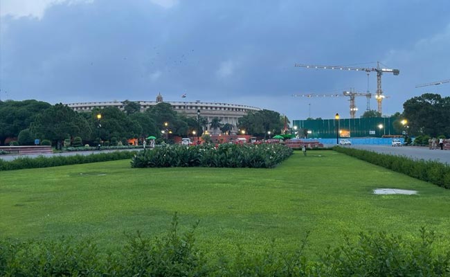 Central Vista's Executive Enclave Will Remove Too Many Trees: Panel