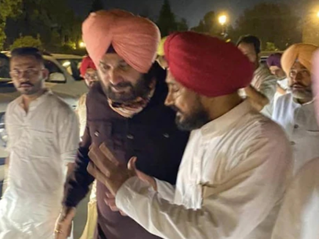 Navjot Sidhu Likely To Stay On, Say Sources After Meet With Chief Minister