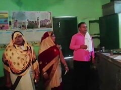 यूपी के स्कूलों में बच्चों के बर्तनों की भी हैं जातियां...