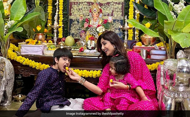 Ganesh Chaturthi 2021: Shilpa Shetty And Daughter Samisha Are Twinning In Her Post