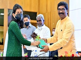 अब झारखंड के आदिवासी बच्चे उच्च शिक्षा के लिए विदेश पढ़ने जाएंगे, मुख्यमंत्री ने किया ऐलान अब झारखंड के आदिवासी बच्चे उच्च शिक्षा के लिए विदेश पढ़ने जाएंगे, मुख्यमंत्री ने किया ऐलान