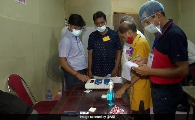 Bhabanipur Bypoll Highlights: Moderate Turnout Recorded In Bengal's Bhabanipur