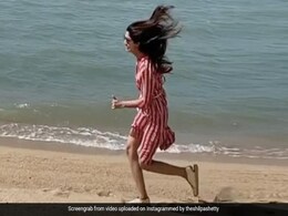 Shilpa Shetty ने लगाई समंदर किनारे दौड़, फैंस बोले- अब भागने का कोई मतलब नहीं... Shilpa Shetty ने लगाई समंदर किनारे दौड़, फैंस बोले- अब भागने का कोई मतलब नहीं...