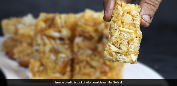 Ginger Barfi Recipe: अदरक की बर्फी, जो कड़ाके की ठंड में आपको बनाएगी अंदर से मजबूत, ये है आसान रेसिपी