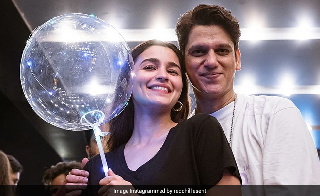 "See You At The Movies": Alia Bhatt And Vijay Varma Wrap <i>Darlings</i> Shoot