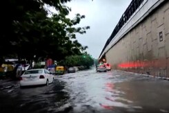Record Delhi Rain Causes Water Logging, Traffic Disruptions Record Delhi Rain Causes Water Logging, Traffic Disruptions