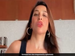 सोफी चौधरी ने 'DojaCat' के सॉन्ग पर किया धमाकेदार डांस, फैन्स बोले- आपके स्टाइल का जवाब नहीं...देखें Video सोफी चौधरी ने 'DojaCat' के सॉन्ग पर किया धमाकेदार डांस, फैन्स बोले- आपके स्टाइल का जवाब नहीं...देखें Video