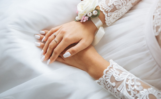 These Floral Jewellery Pieces Will Make Every Day Feel Like It's A Sunny One