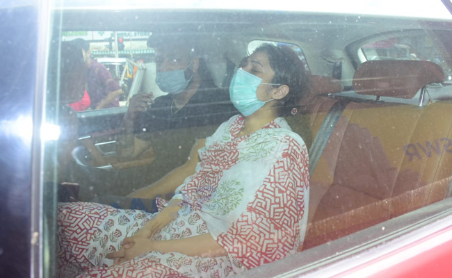 Sidharth Shukla Funeral: पंचतत्व में विलीन हुए सिद्धार्थ शुक्ला, शहनाज गिल सदमे में